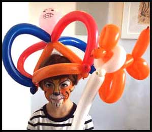 Balloon twister Daisy Doodle made crown and balloon animal for boy's birthday party in Long Island NY