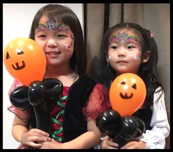 Daisy Doodle did balloons twisting and face painting for Halloween party in Queens nyc
